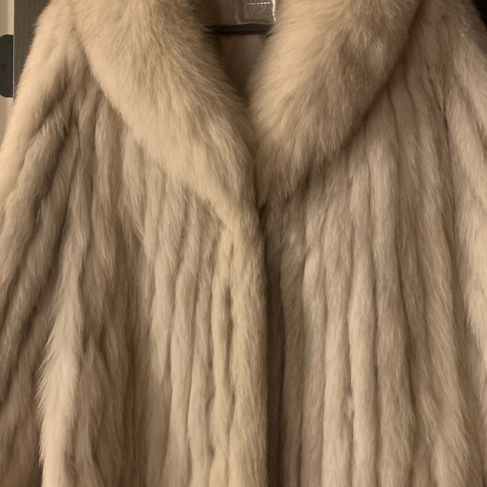 Saga Fox Fur Coat - Picture 6 of 13